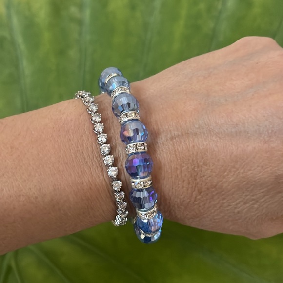 Montana Faceted Crystal Beads, Stretch Bracelet - Picture 2 of 8